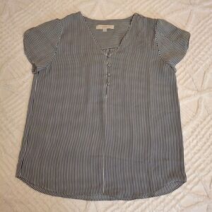 Loft Women's Size Medium Striped Casual Cap Sleeve Blouse Navy Blue White V-Neck